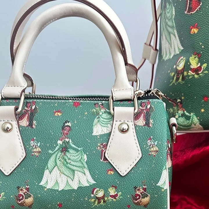Christmas In the Bayou Duffle Bag with cream handles