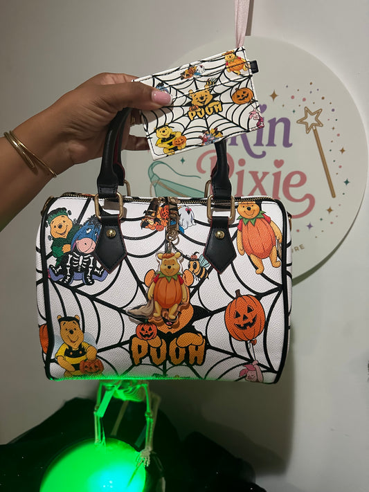 🍯 Spooky Hundred Acre Dufflebag